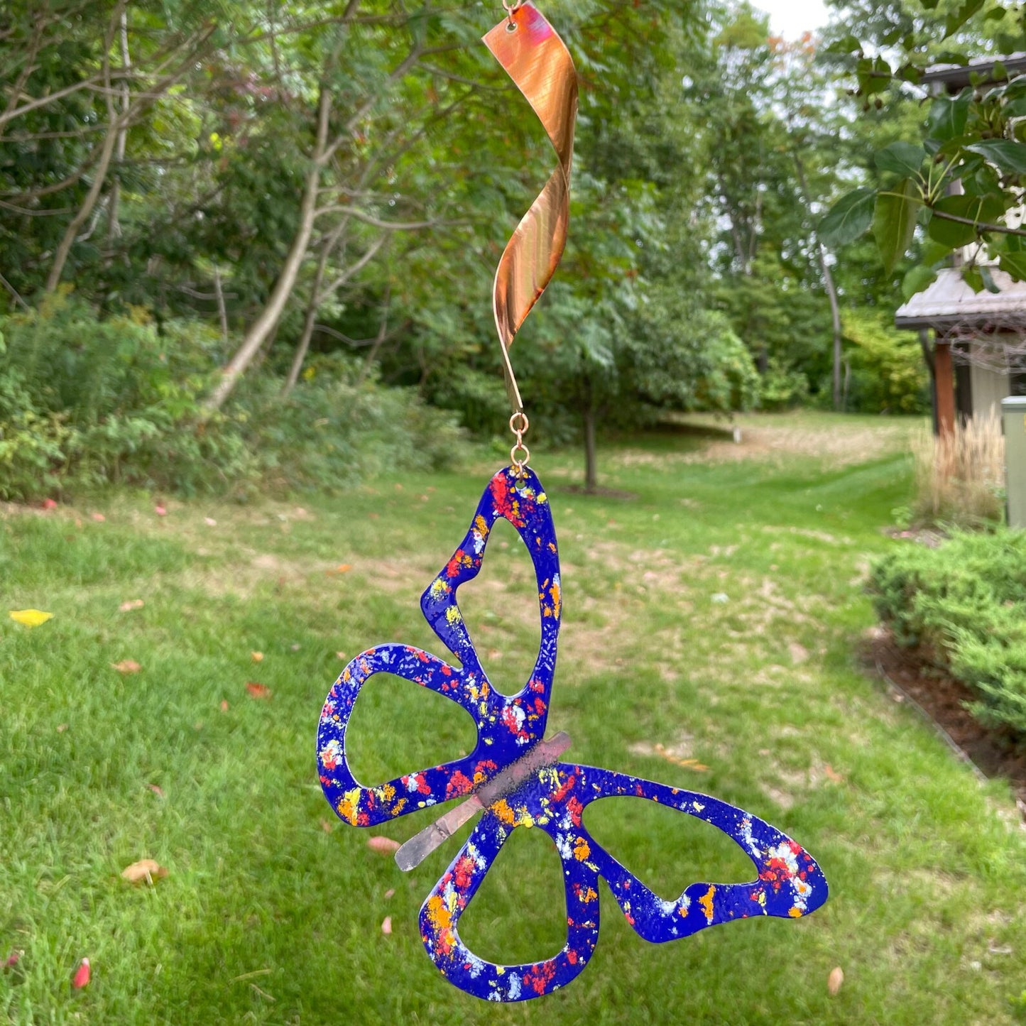 Enameled hanging garden spinner