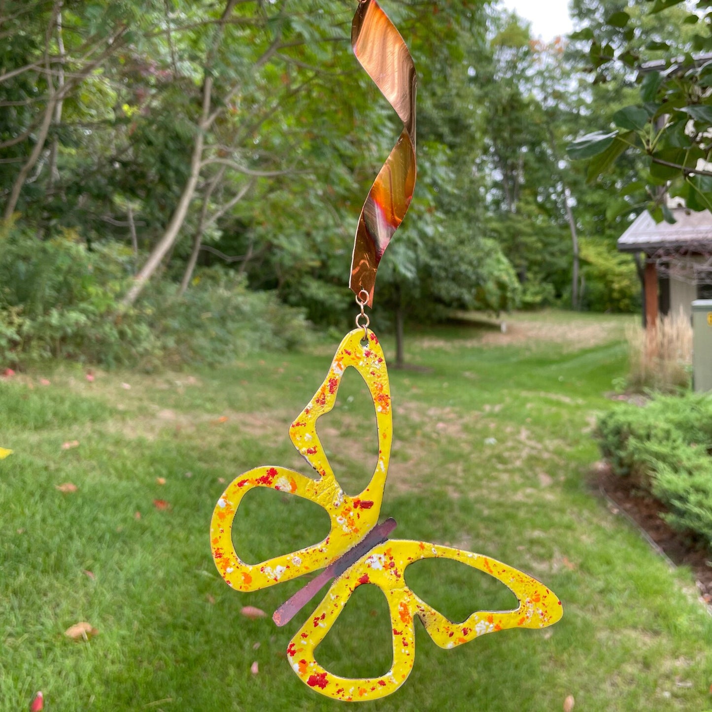 Enameled hanging garden spinner