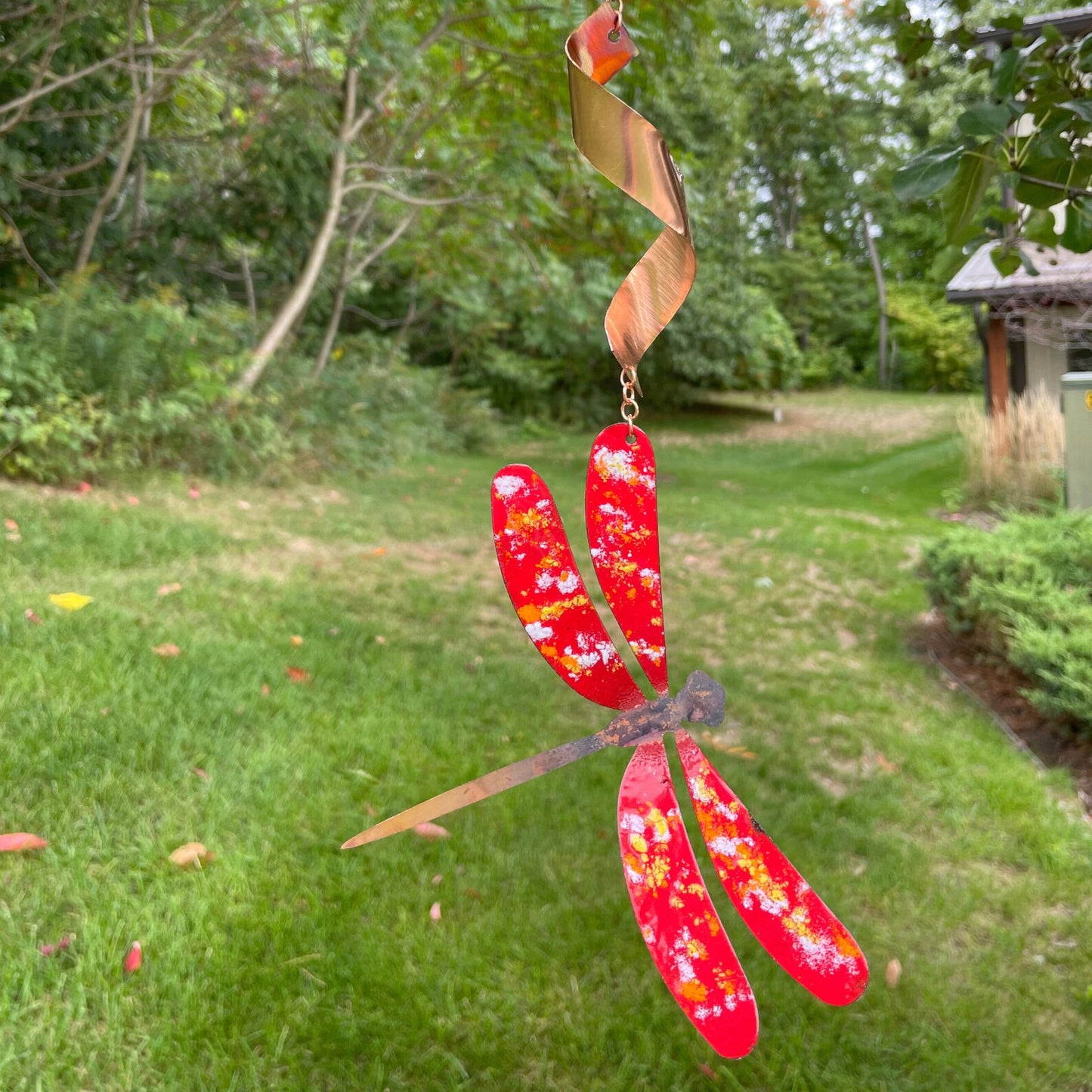 Enameled hanging garden spinner