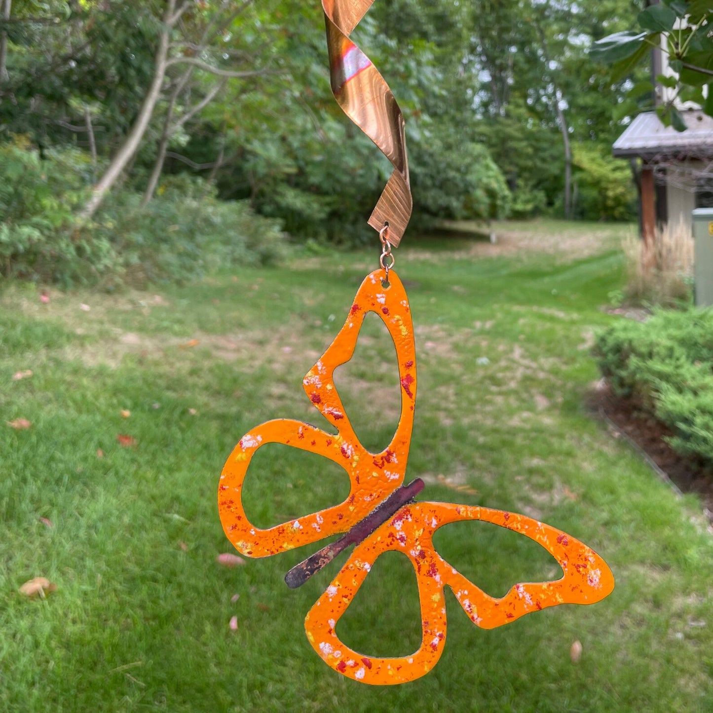 Enameled hanging garden spinner