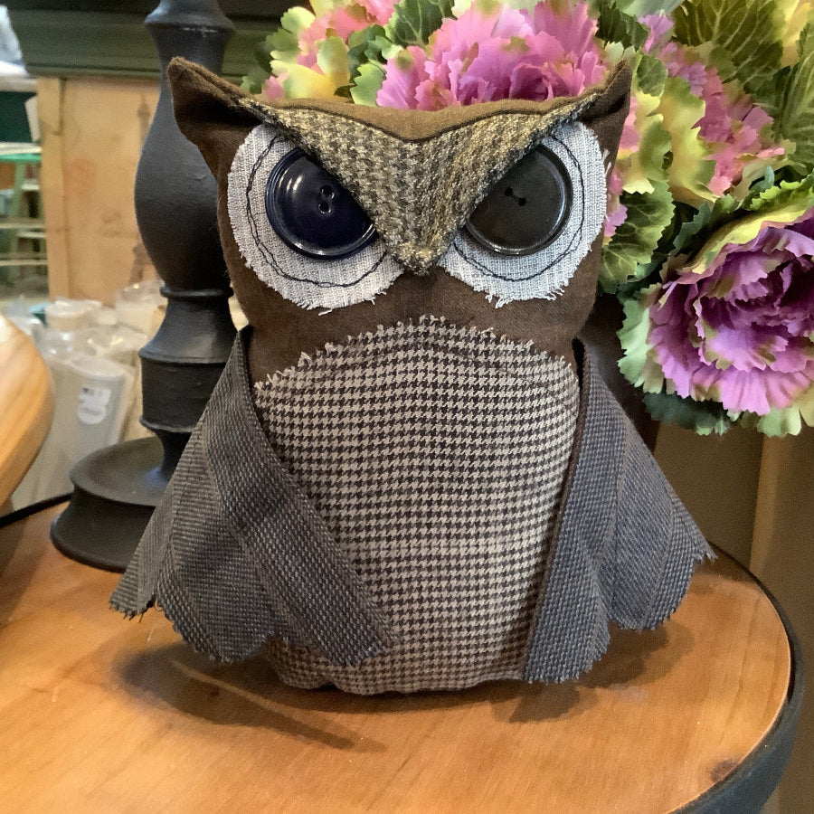 Up-cycled owl shelf sitter