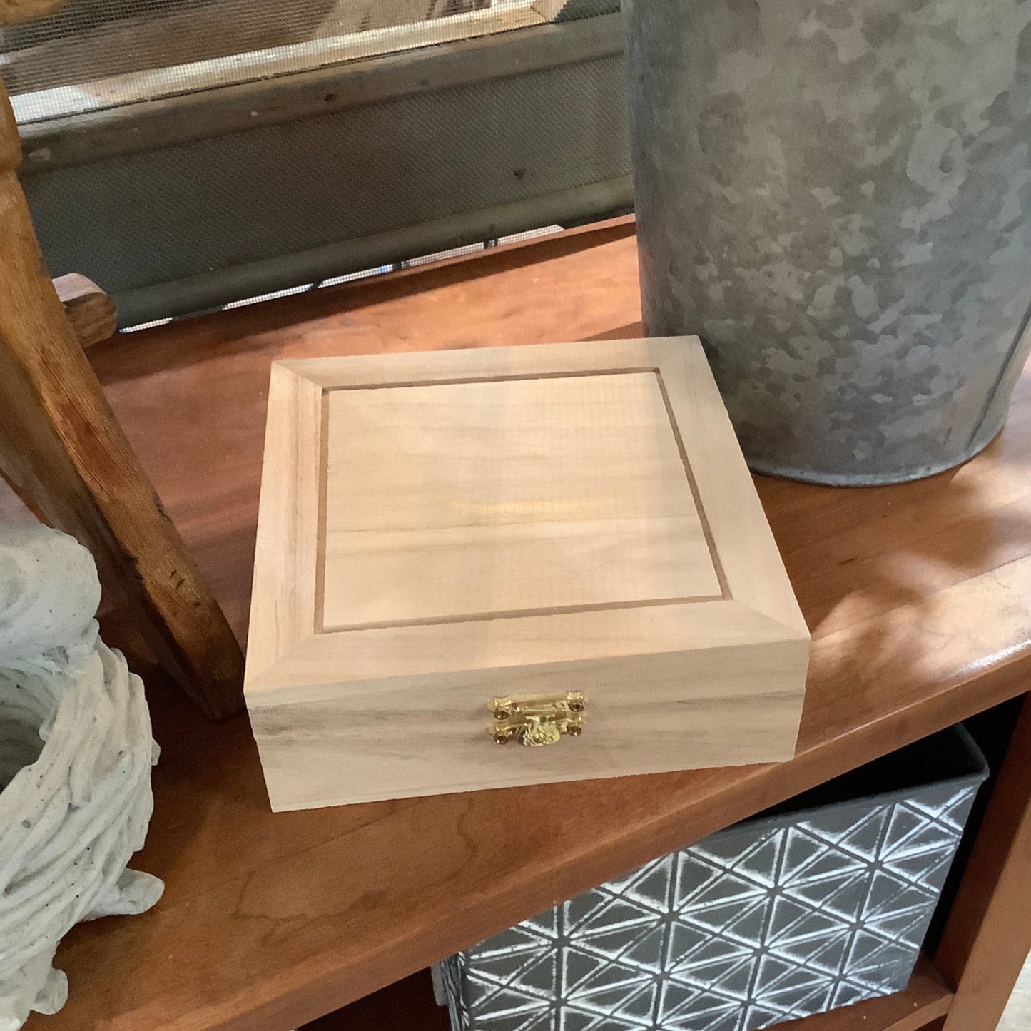 Wood hinged box