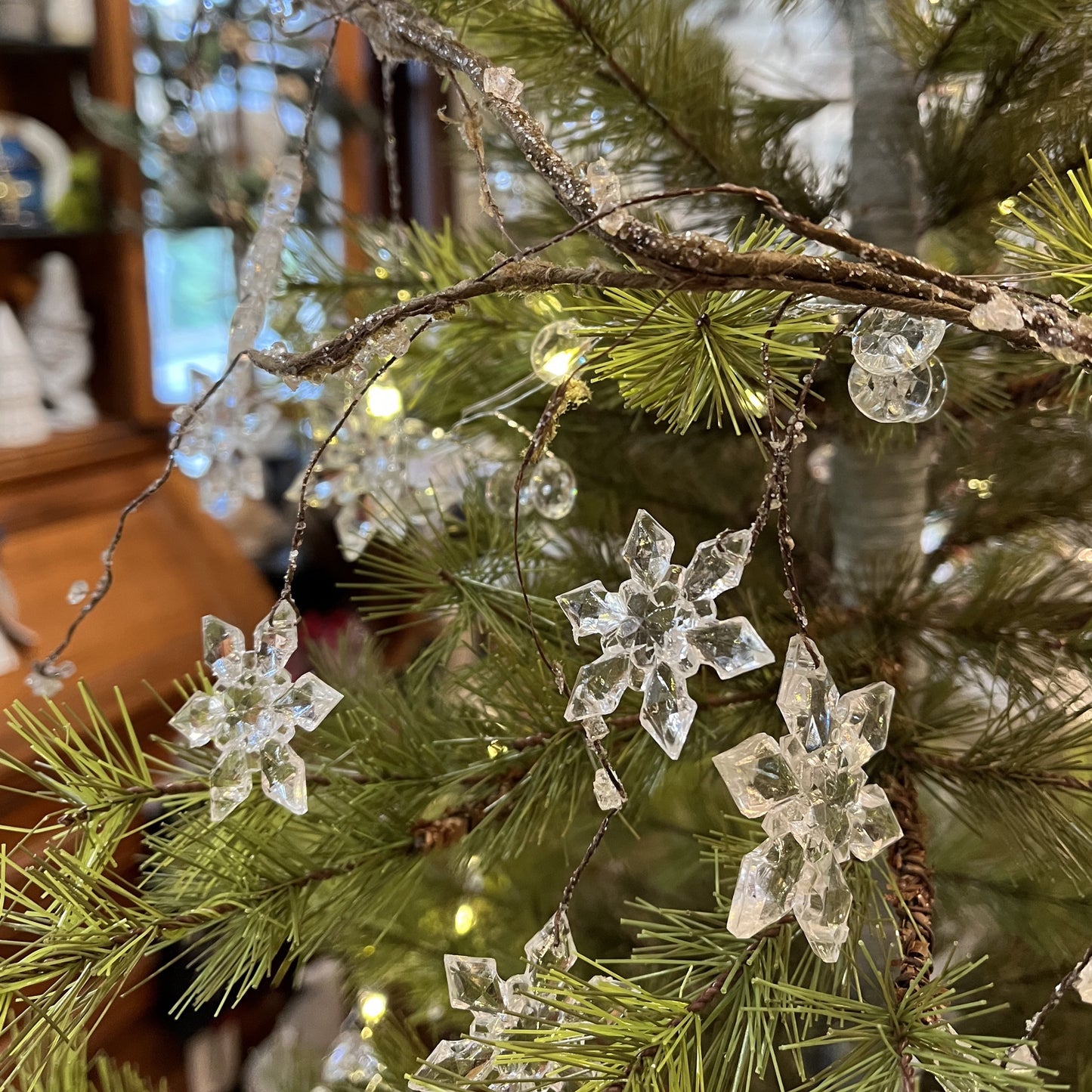 Icy Snowflake garland