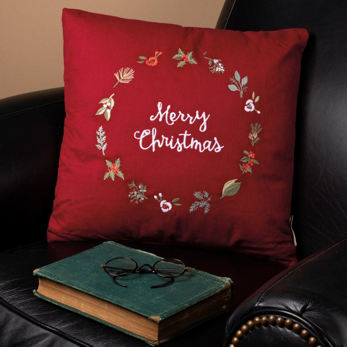 embroidered wreath merry christmas pillow