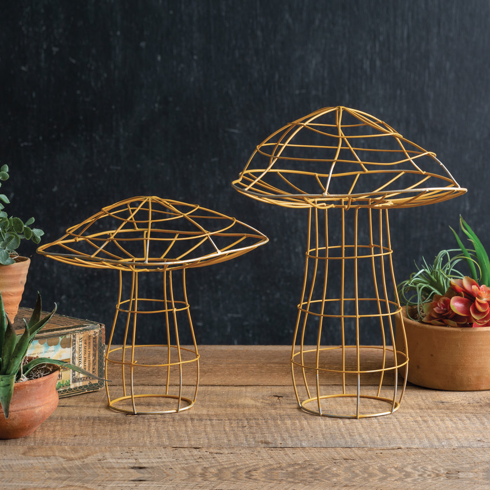 Set of two wire mushrooms