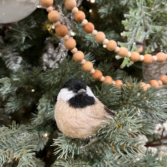 Clip on chickadee