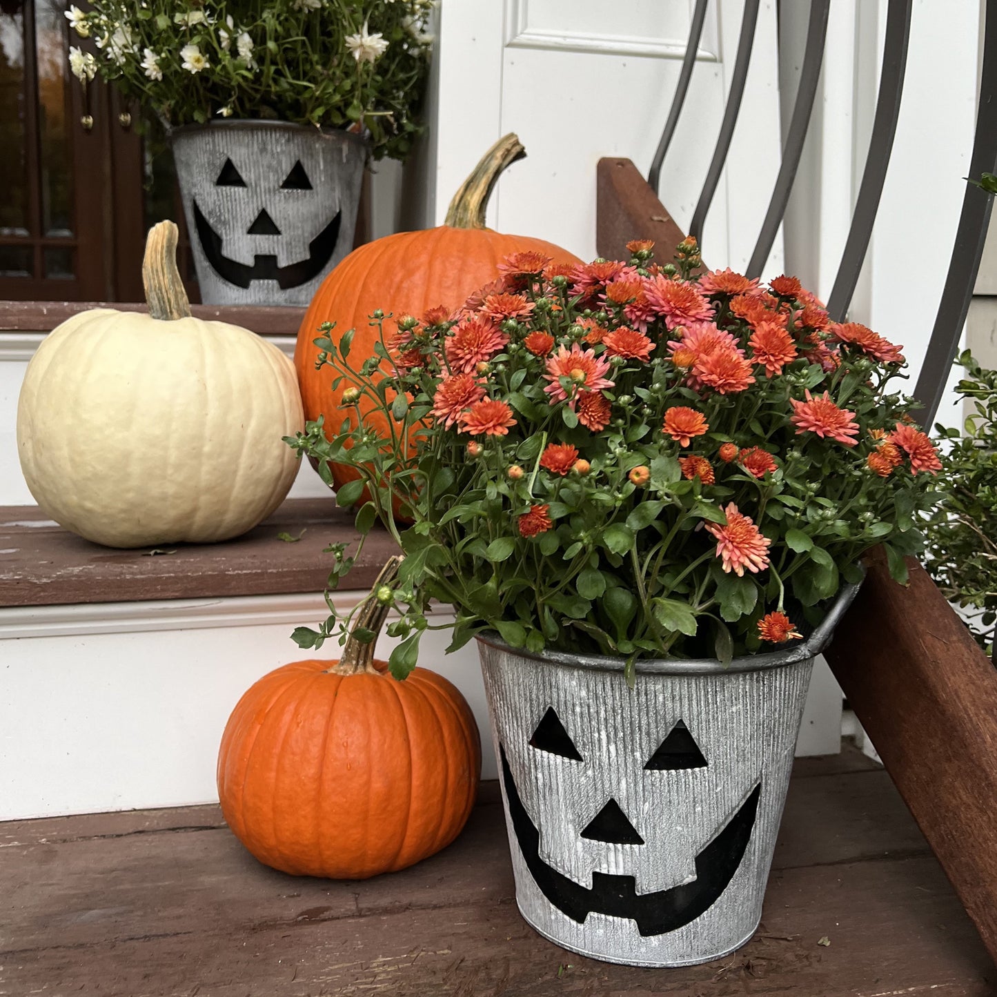 metal jack-O-Lantern Bucket